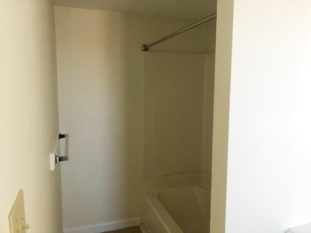 Building Photo - 4 Martin St