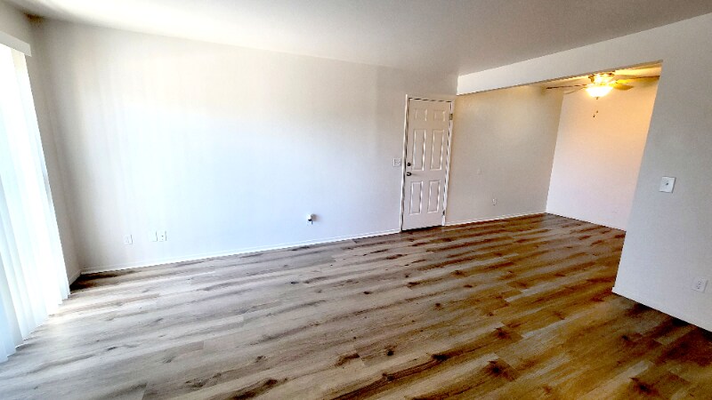 Building Photo - 824 S Norma St
