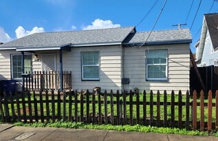 Building Photo - 1796 Skyline Dr