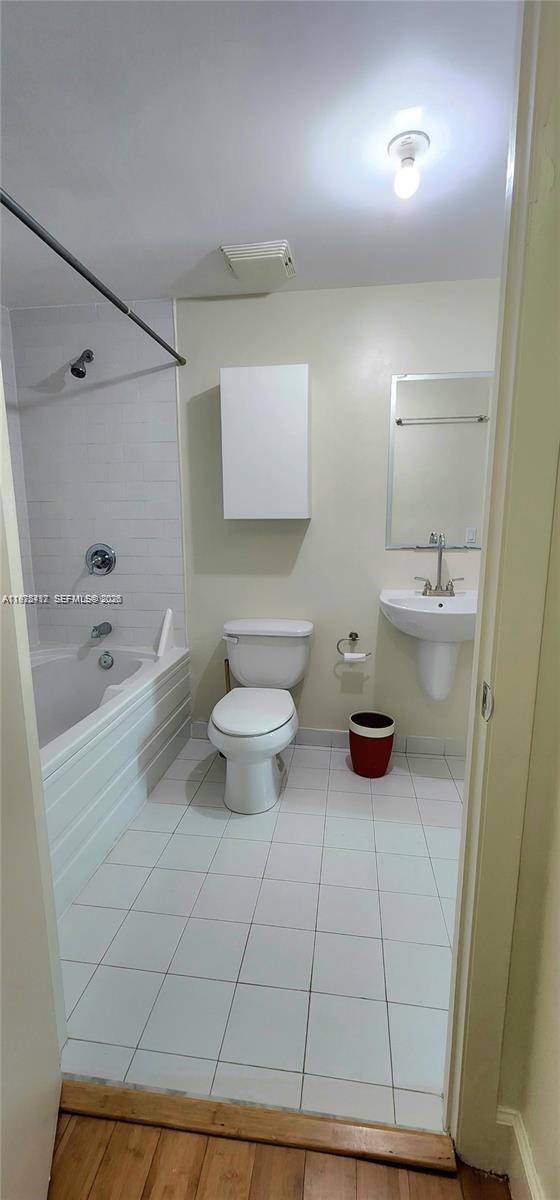 Building Photo - 690 SW 1st Ct