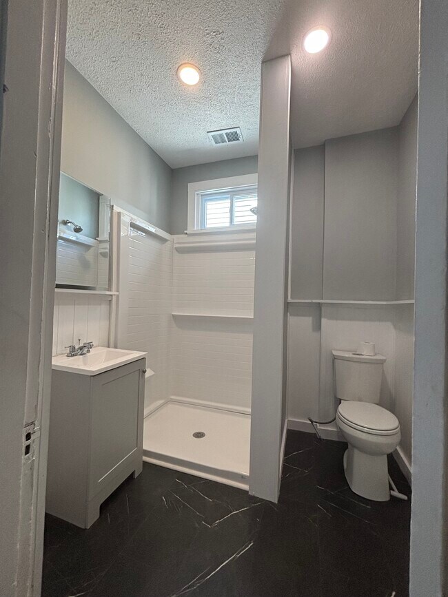 Building Photo - 3537 Fleming Ave