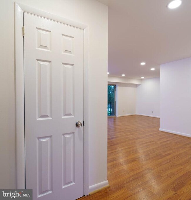 Building Photo - 12652 Dara Dr