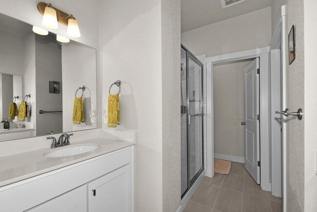 Building Photo - 6826 School House Dr