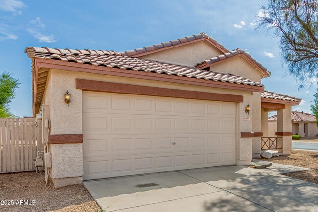 Building Photo - 4803 N 92nd Ln