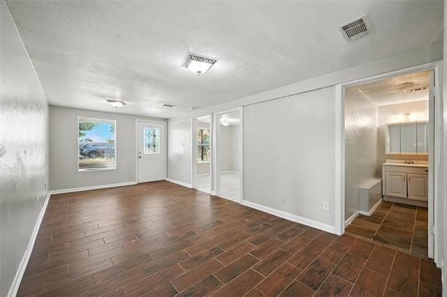 Building Photo - 407 S Morris St
