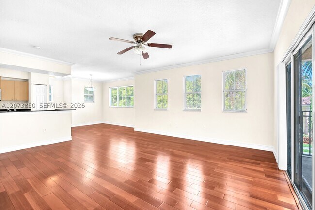 Building Photo - 2532 Centergate Dr