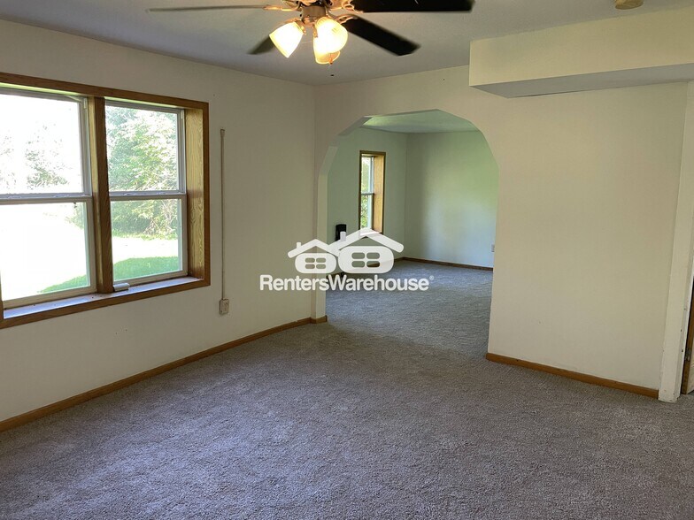 Building Photo - 1320 County Rd A