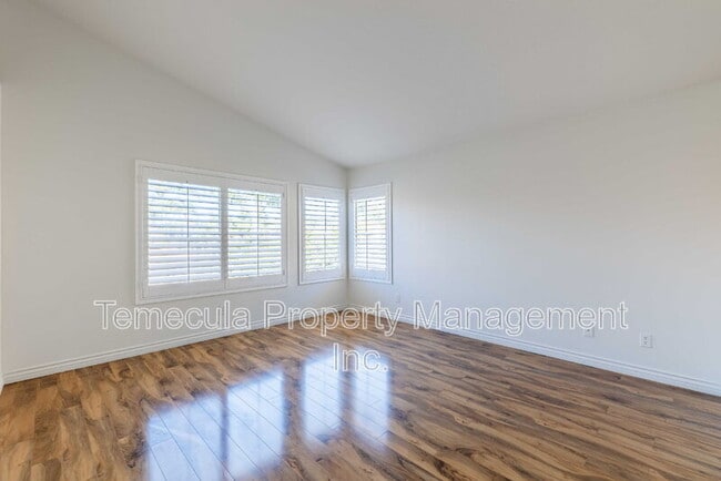 Building Photo - 30450 Summerside St