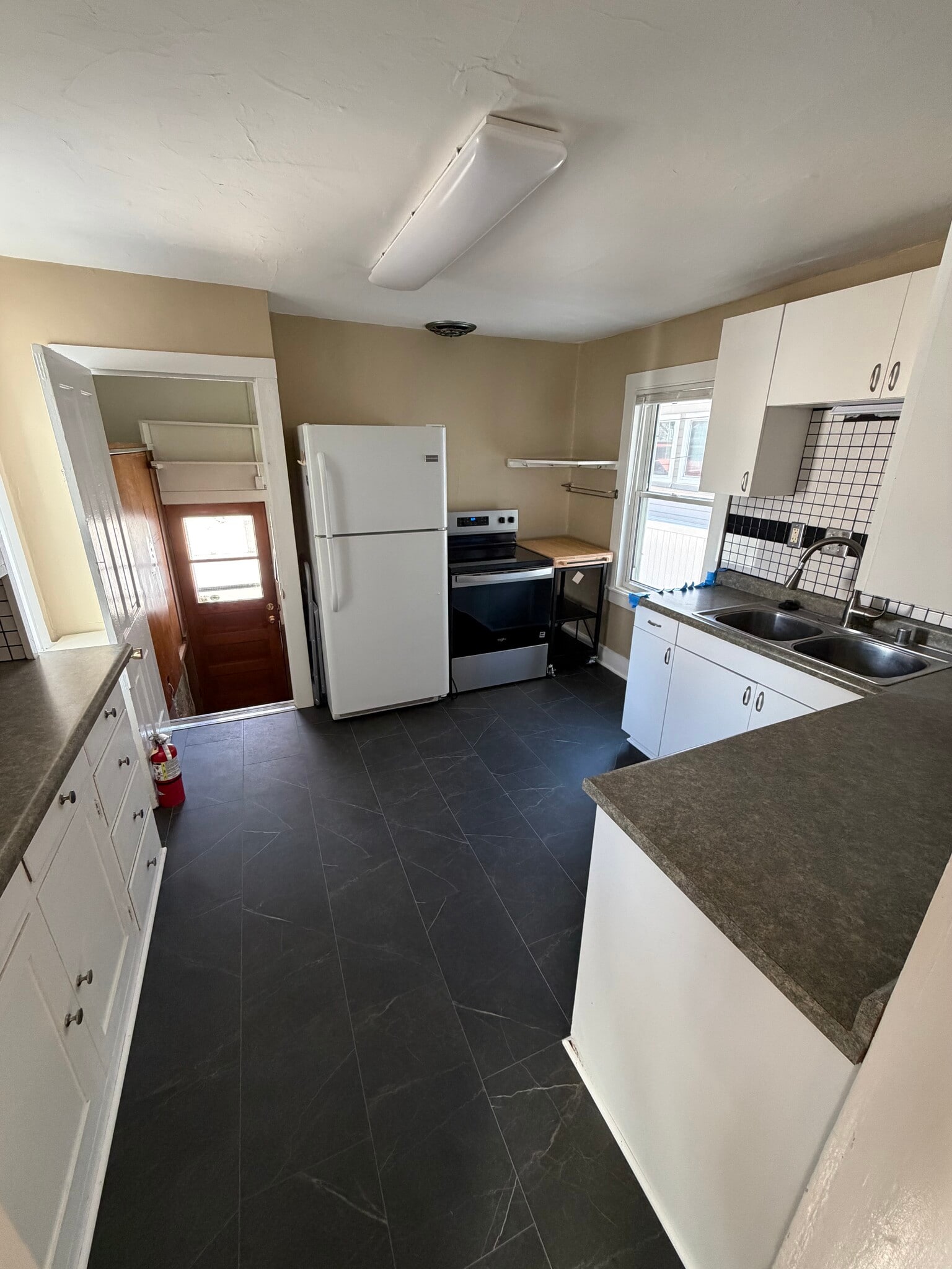 Building Photo - 145 N Franklin St