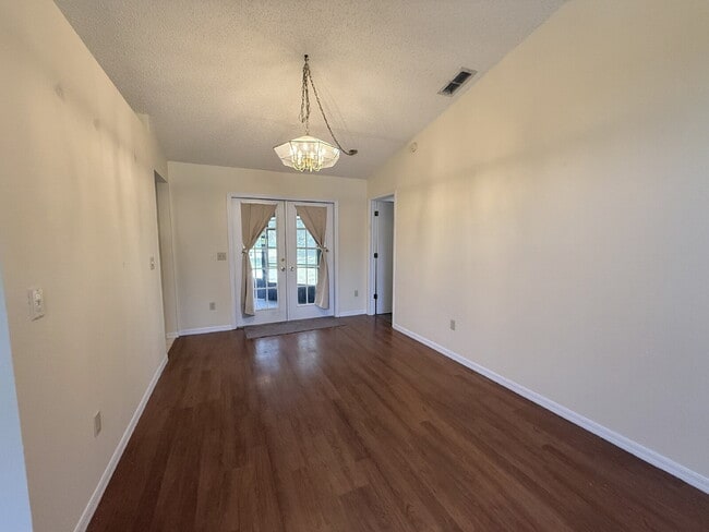 Building Photo - 5027 Panther Dr