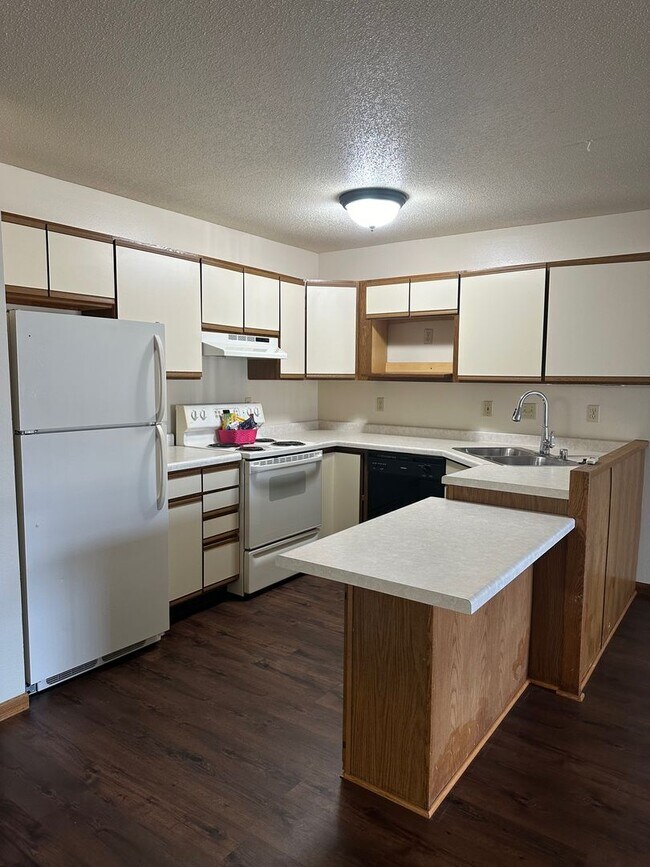 Interior Photo - River's Edge Apartments