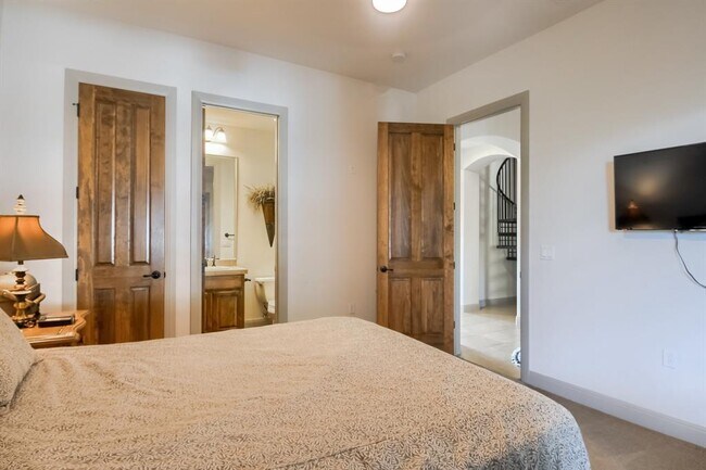 Building Photo - 429 Marina Village Cove