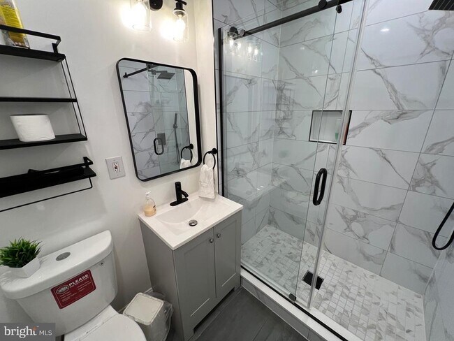 Building Photo - 1985 N 63rd St