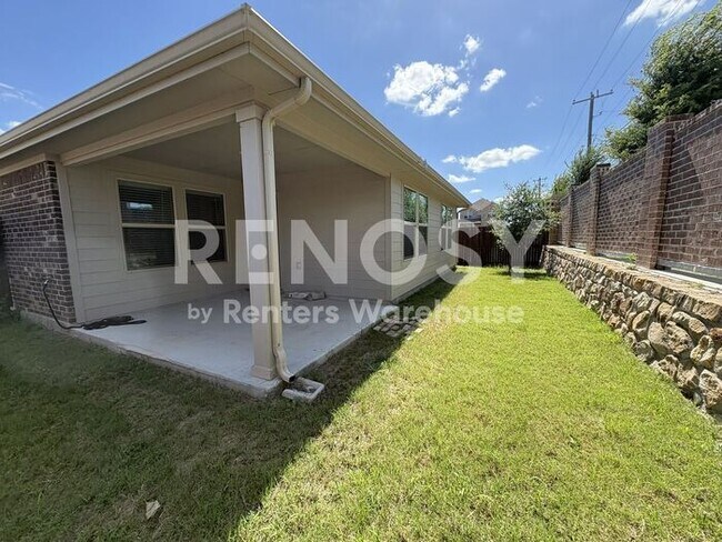 Building Photo - BIG Price Drop Best Value in the Area West Fort Worth Gem Prices to Move in NOW