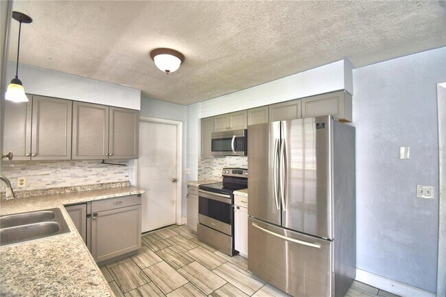 Building Photo - 153 Browning Cir