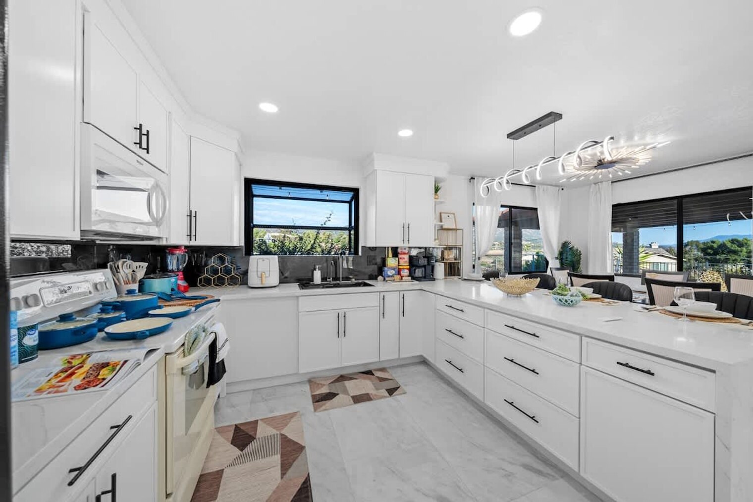 Building Photo - 14552 Skyline Truck Trail