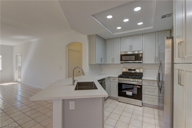 Building Photo - 3320 S Fort Apache Rd