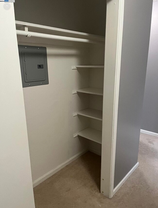 Building Photo - 117 Day St