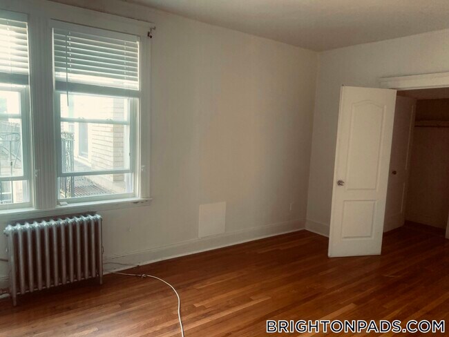 Building Photo - 1630 Commonwealth Ave