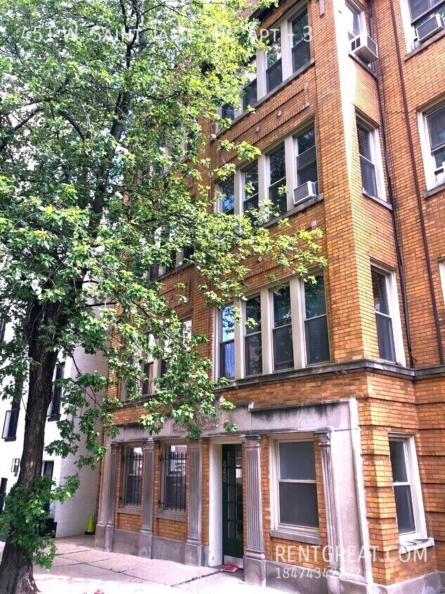 Primary Photo - 451 W St James Pl