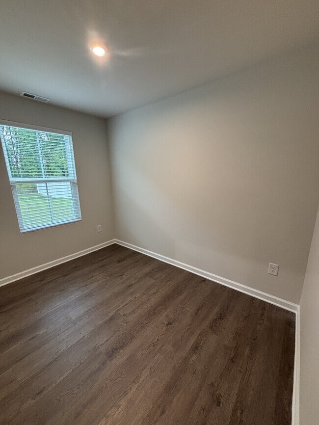 Building Photo - 282 N Coral Bells Wy