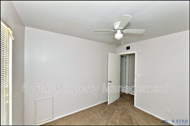 Building Photo - 1916 Lee Elder Dr