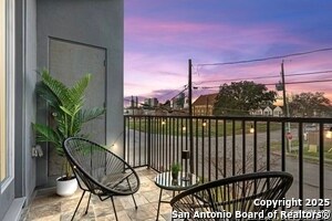 Building Photo - 2502 Hadley St