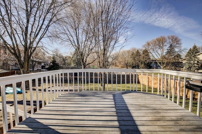 Building Photo - 1153 Fernwood Ct