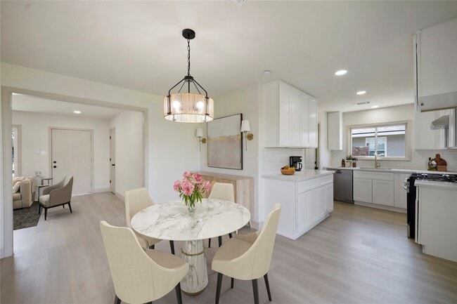Primary Photo - 4022 Marlborough Dr