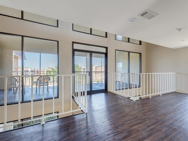 Building Photo - 11450 Audelia Rd