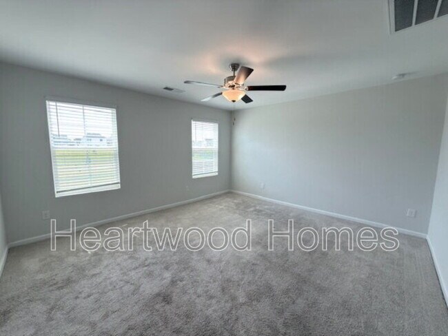 Building Photo - 406 Eclipse Ln