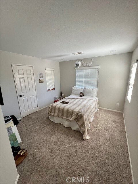 Building Photo - 27139 Dolostone Way