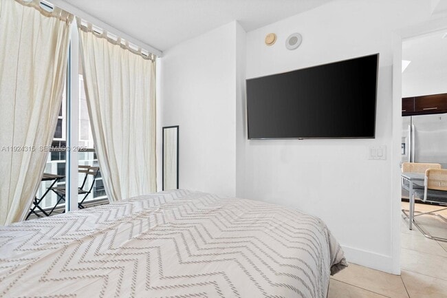 Building Photo - 41 SE 5th St