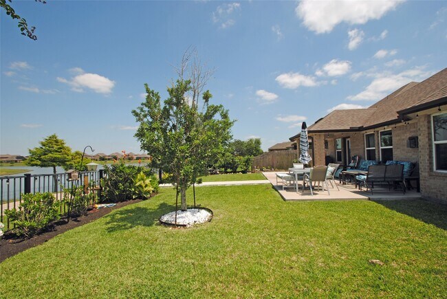 Building Photo - 24818 Harvest Elm Ct