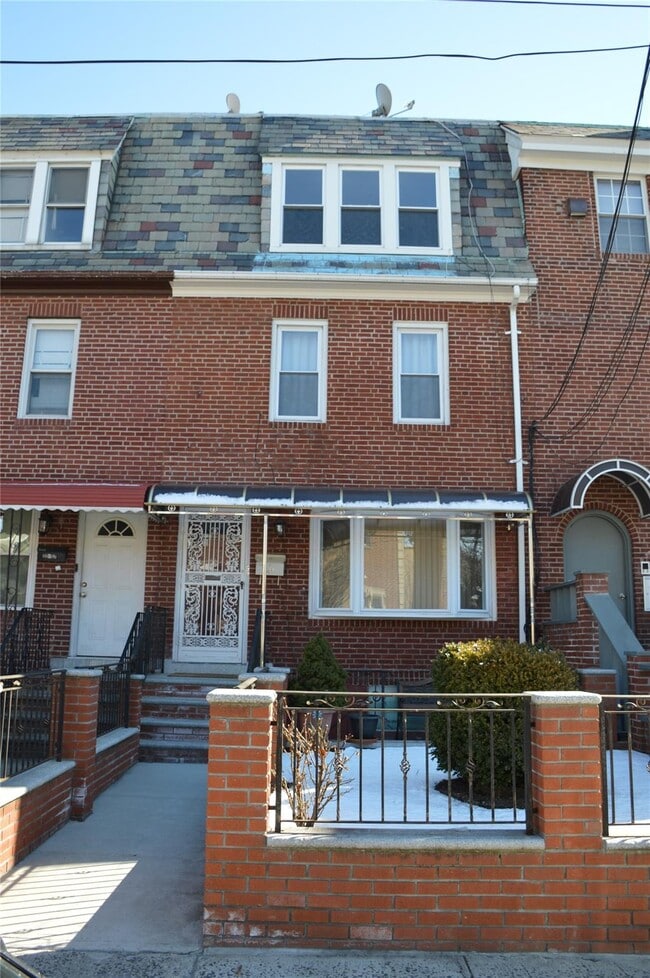 Primary Photo - 32-59-59 46th St