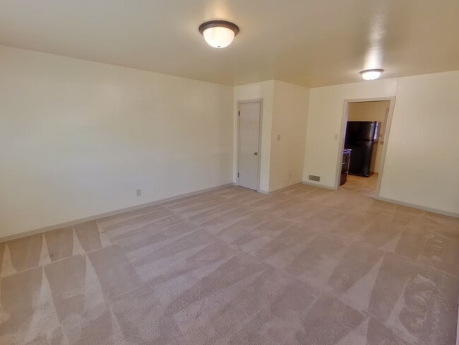 Building Photo - 6130 E Harry St