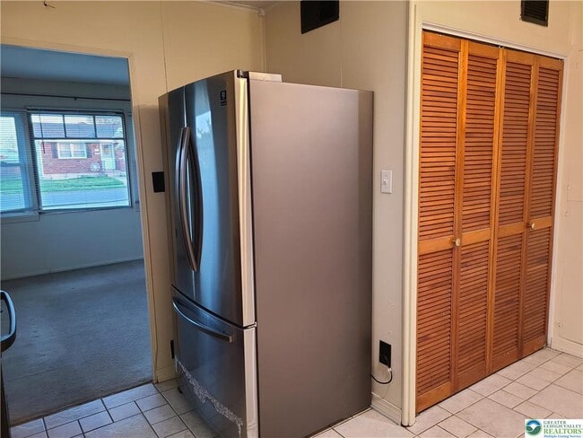 Building Photo - 1631 North Blvd