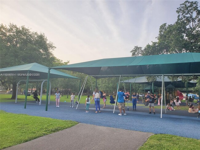 Building Photo - 8350 Dundee Terrace