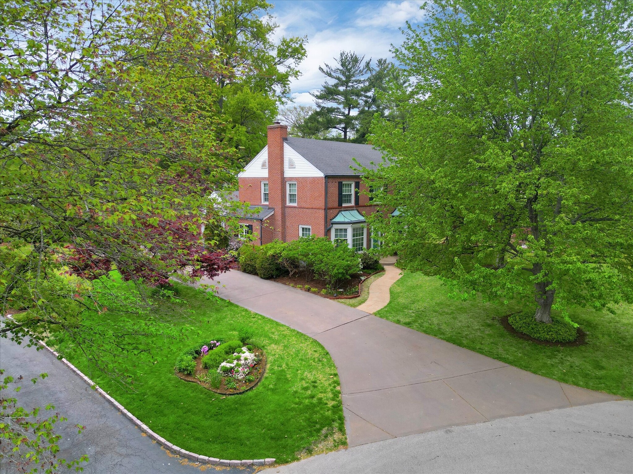 Building Photo - 15 Brazillian Ct