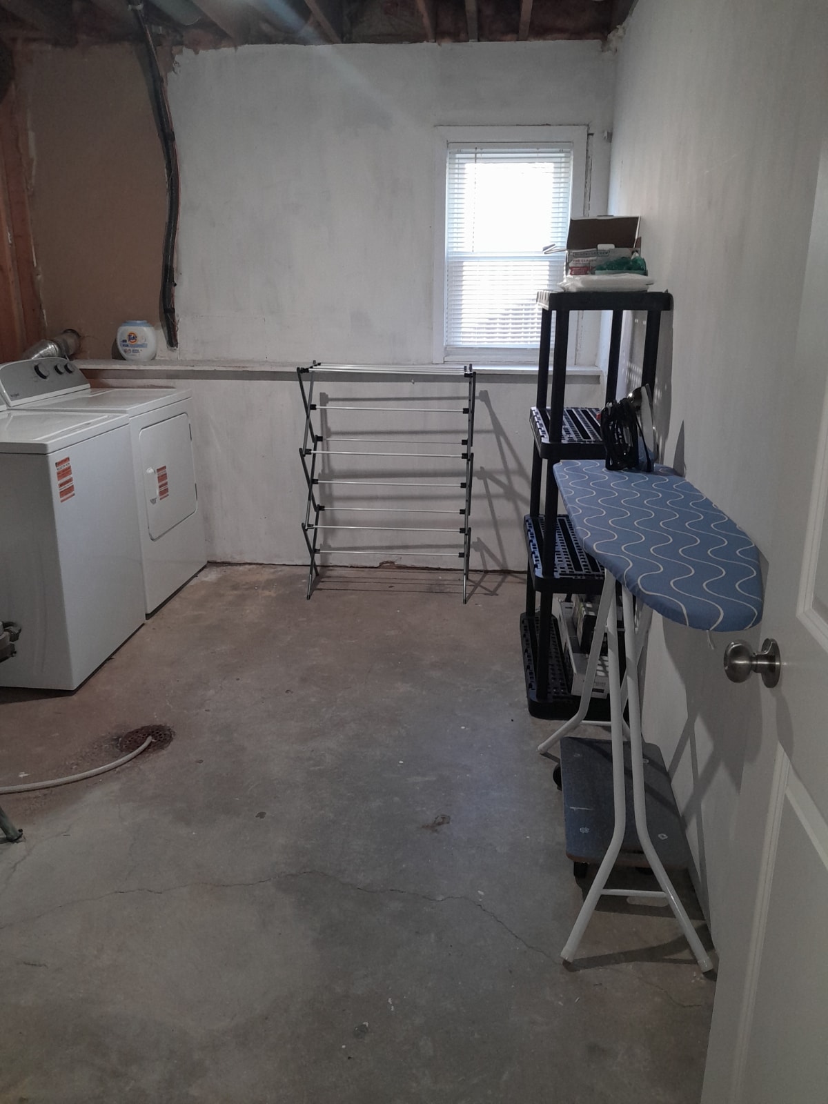 Building Photo - 15423 Trillium Cir