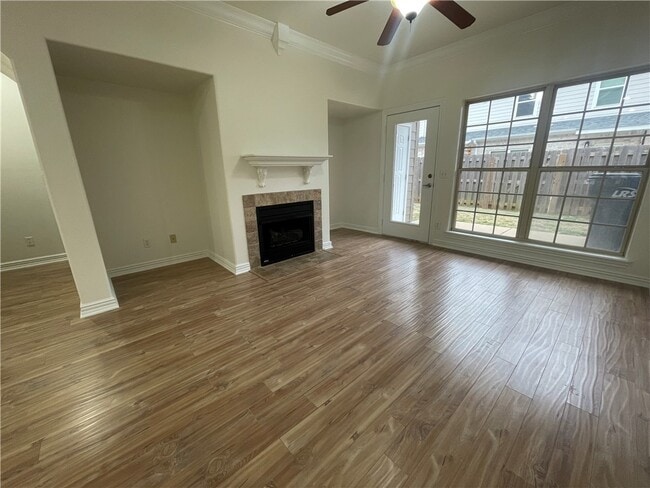 Building Photo - 2814 Vly W Ct