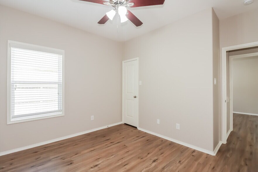 Building Photo - 718 Neap Ct