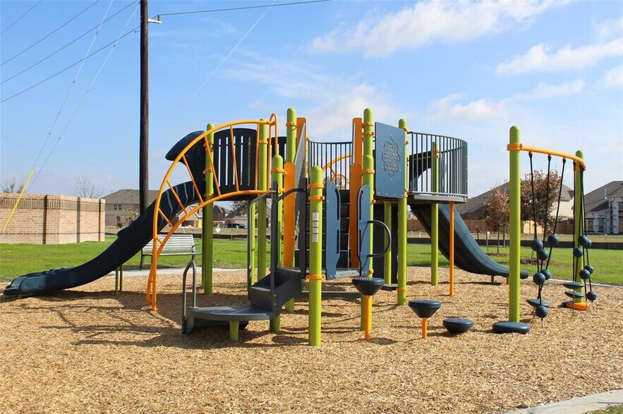 Building Photo - 7102 Golden Groundsel Dr