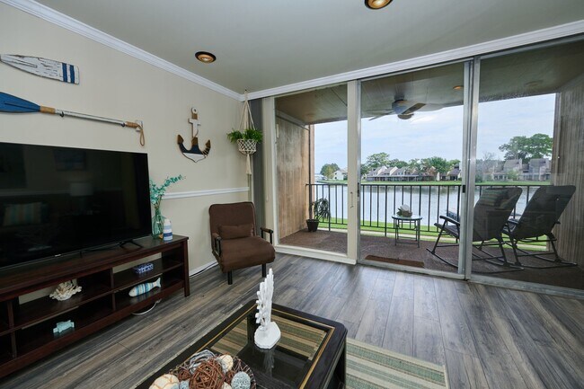 Building Photo - 12600 Melville Dr