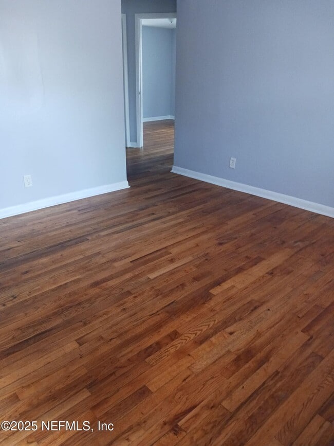 Building Photo - 1145 W 25th St