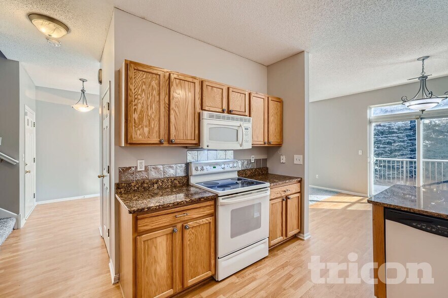 Building Photo - 16476 Jarrett Cir