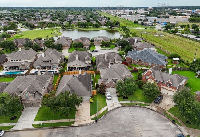 Building Photo - 14831 Vesper Lake Ct