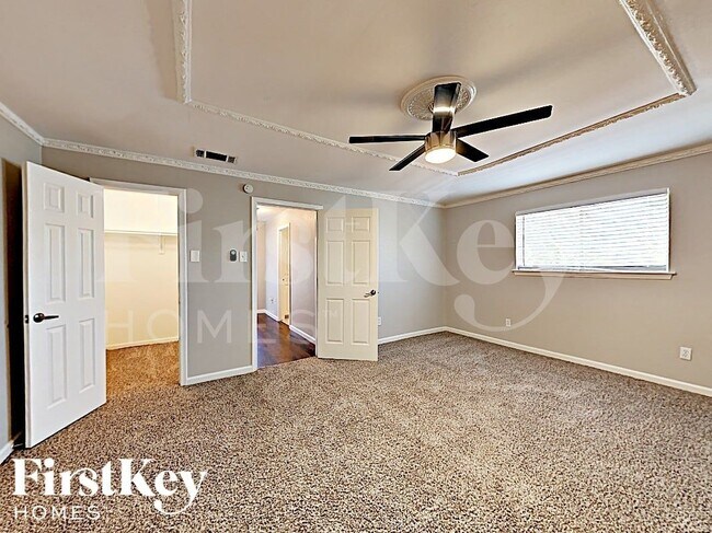 Building Photo - 3413 Valley View Ln