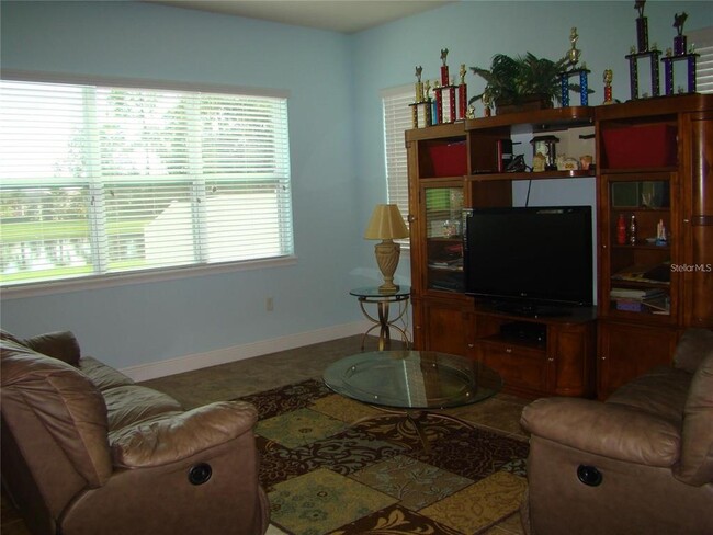 Building Photo - 11428 Quiet Forest Dr