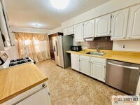 Building Photo - 144 Beverly Hl Ter